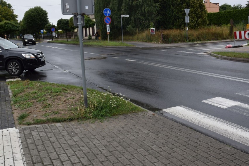 U zbiegu ulic ul. Prostej, Złotej i Karola Szymanowskiego...