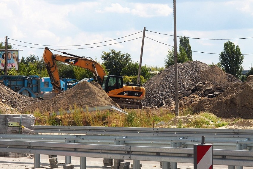 Budowa węzła Łopuszańska trwa, mimo że miała się zakończyć 31 sierpnia (ZDJĘCIA)