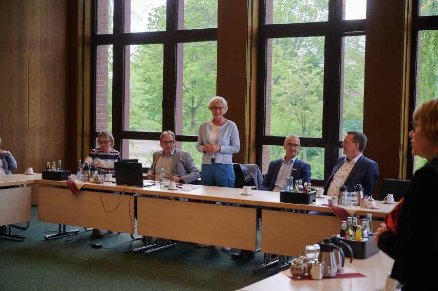 Delegacja z powiatu pleszewskiego gościła w Dolnej Saksonii. Podczas wizyta Dobrzyca zawarła umowę partnerską z Rastede