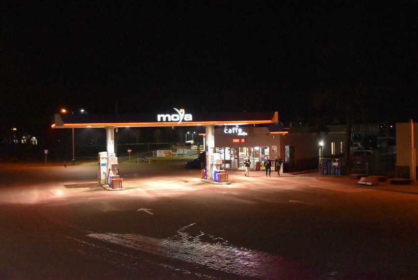 Ile w piątek wieczorem kosztowała benzyna, diesel i gaz na stacjach w Szamocinie? Stan na 25 marca 2022