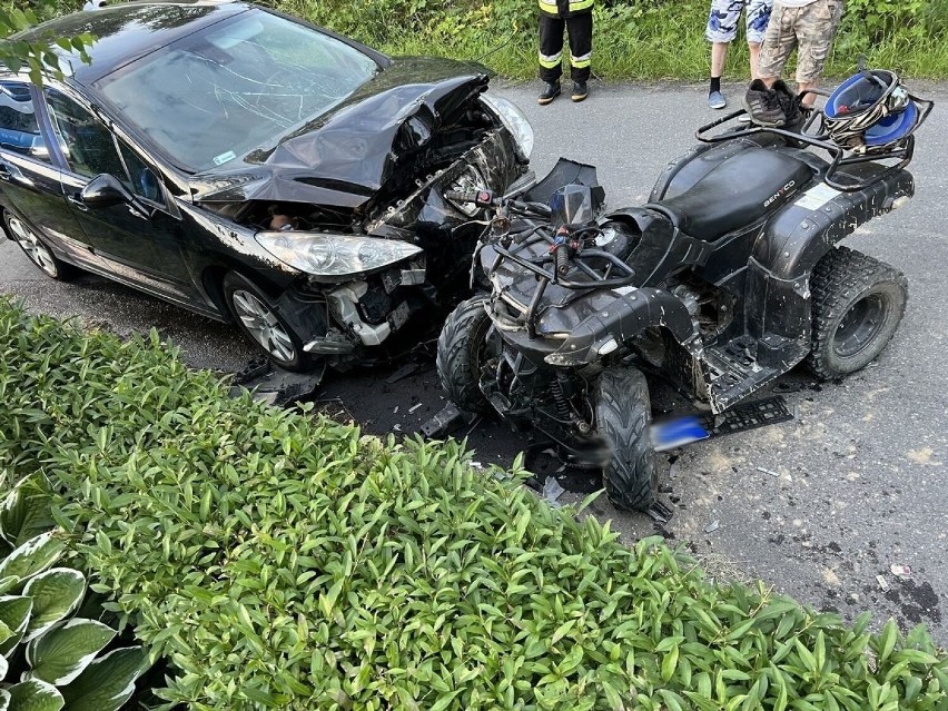 Zderzenie samochodu osobowego z quadem w Mszalnicy. Nastolatek trafił do szpitala 
