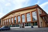 Kto ma rację w konflikcie o wynajmowanie hali sportowej w Jarosławiu? W sprawę zaangażowali się radni PiS