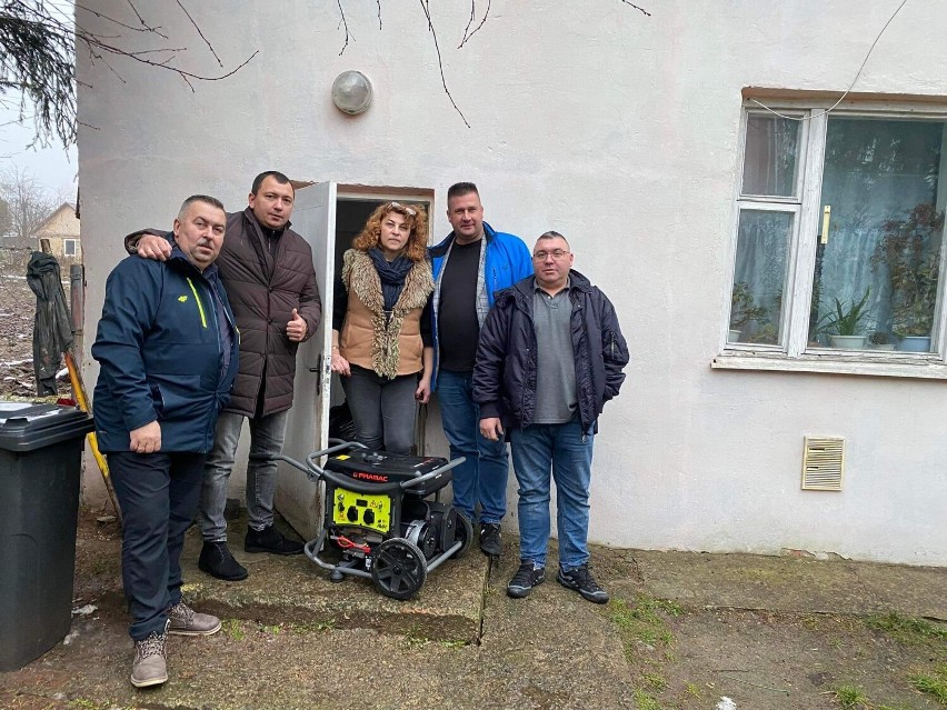 Gmina Gomunice pomaga Ukrainie. Kolejny transport trafił do Równego. ZDJĘCIA