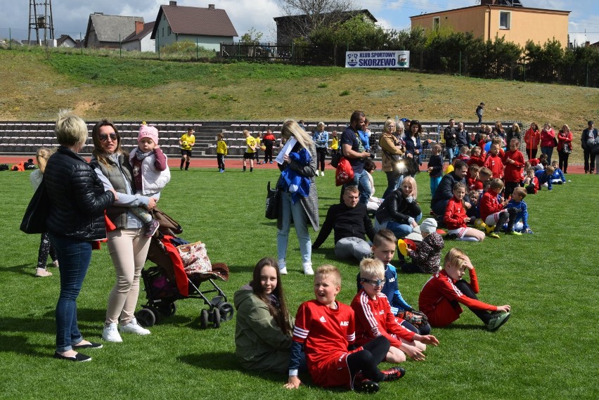 Turniej piłkarski i piknik rodzinny na boisku w Skorzewie [ZDJĘCIA]