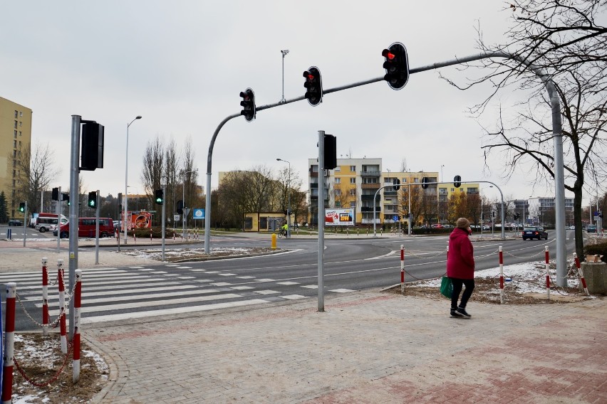 Zielona Góra: Nowa droga do Domu Harcerza. Zobacz, co zmieniło  się na jednym z większych skrzyżowań w mieście [ZDJĘCIA]