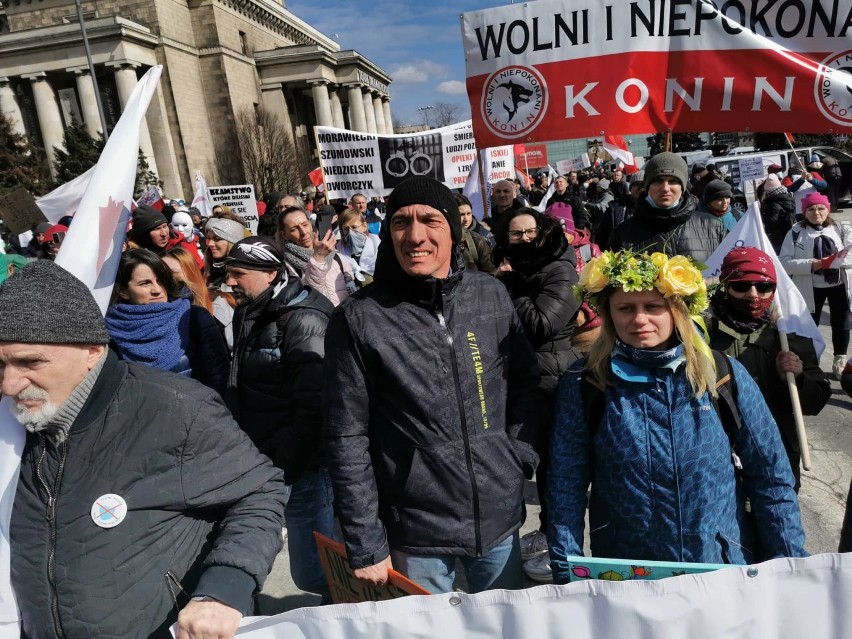 W demonstracji przeciwko obostrzeniom i reżimowi sanitarnemu...