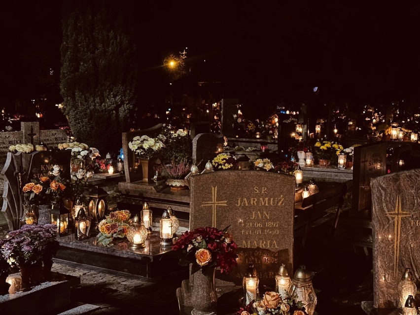 Tysiące zniczy oświetliło najstarszy cmentarz w Głogowie