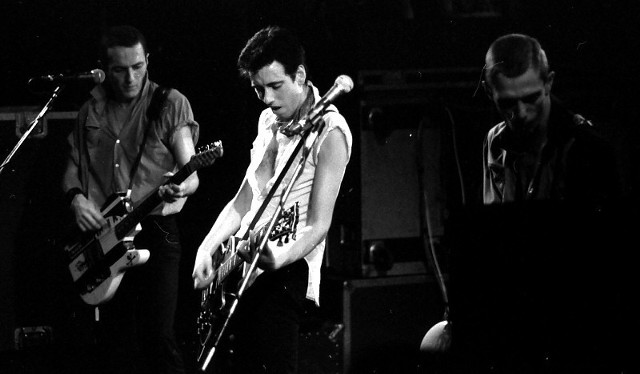 1977 &#8211; Ukazał się debiutancki album brytyjskiej grupy The Clash pt. The Clash.