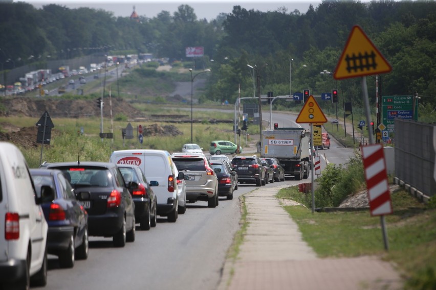 Węzeł Giszowiec. Skrzyżowanie ulic Pszczyńskiej i 73 Pułku...