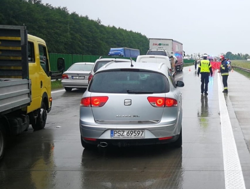 Wypadek motocyklisty na autostradzie A4 pod Wrocławiem. Mężczyzna zginął na miejscu [ZDJĘCIA]