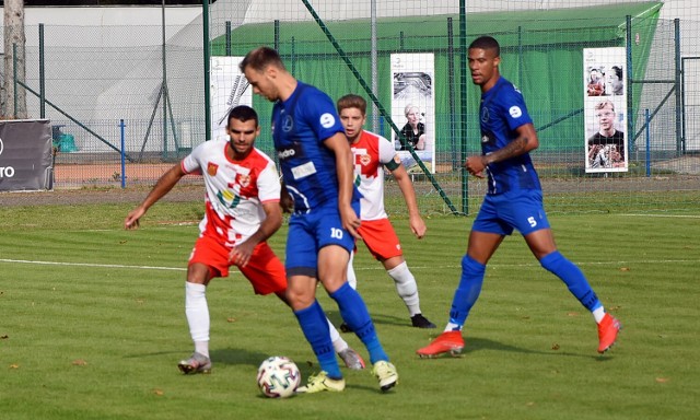 W ostatnim meczu IV ligi sezonu 2020/2021 Hydro Lubuszanin Trzcianka uległ na swoim boisku 2:4 Ostrovii 1909 Ostrów Wlkp.