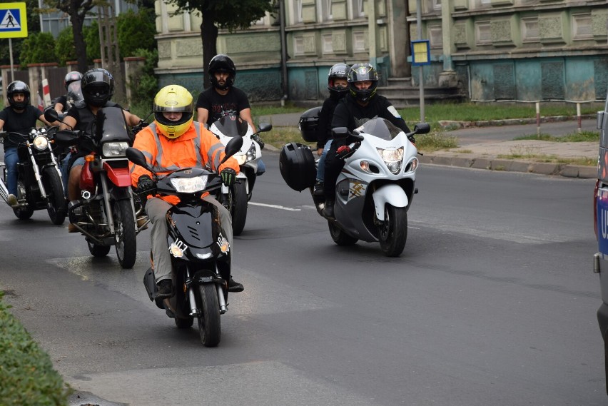 Parada motocykli w ramach 34. zlotu przemknęła ulicami Krotoszyna [FOTO] 
