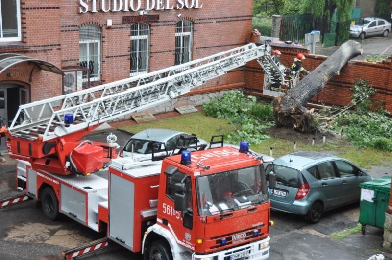 Powiat świdnicki: Zalane ulice, domy w wodzie