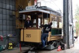 Wrocławskie tramwaje różnych epok. Zajrzyj do środka. Może pamiętasz te wnętrza? [ZDJĘCIA]