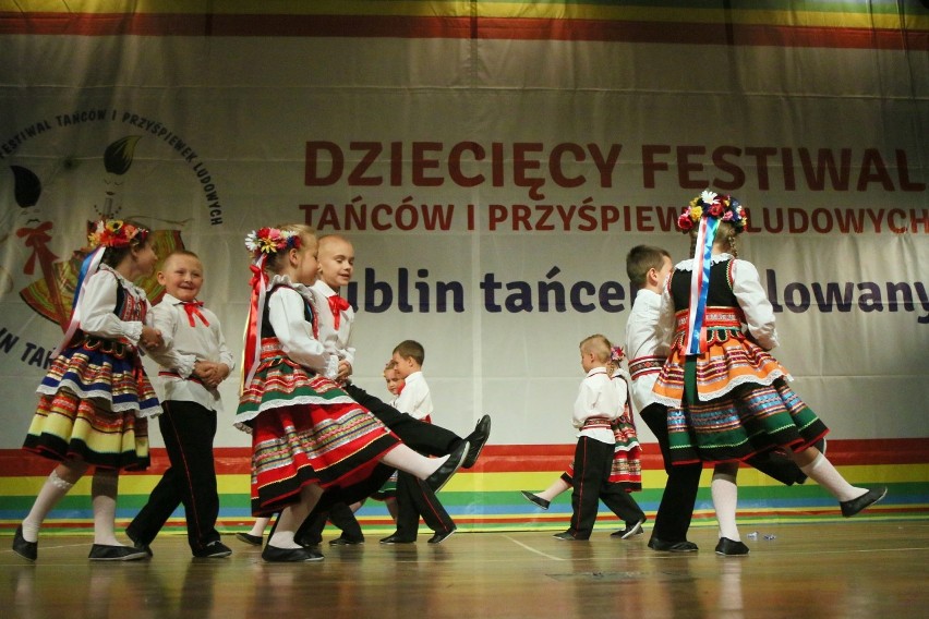 Lublin tańcem malowany. Dziecięcy Festiwal Tańców i Przyśpiewek Ludowych w Centrum Kongresowym UP (ZDJĘCIA)