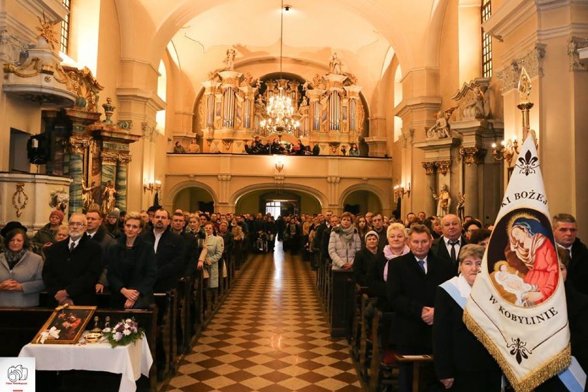 KOBYLIN:  Uroczystość podniesienia do rangi Sanktuarium kościoła pw. św. Matki Bożej przy Żłóbku [ZDJĘCIA + FILM]