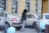 Wrocław: Uciążliwi naciągcze na parkingach