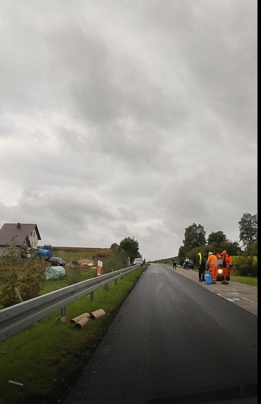 Ruszyły remonty dróg wojewódzkich w gminach Czarna Dąbrówka, Parchowo i Lipnica. Uważajcie