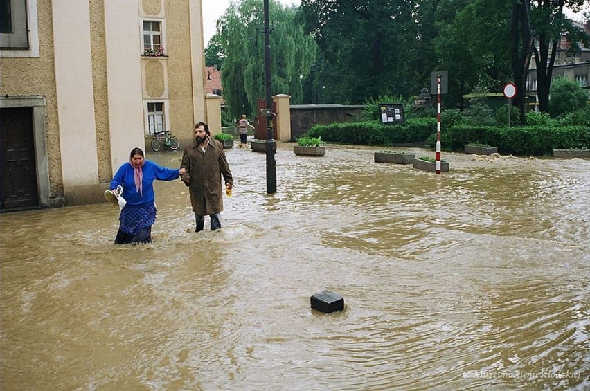 Mija 25 lat od wielkiej powodzi w Kłodzku i na ziemi kłodzkiej. Pamiętasz te tragiczne wydarzenia? 