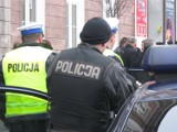Nietrzeźwy pijany 16-latek zniszczył samochód na Oporowskiej w Kutnie