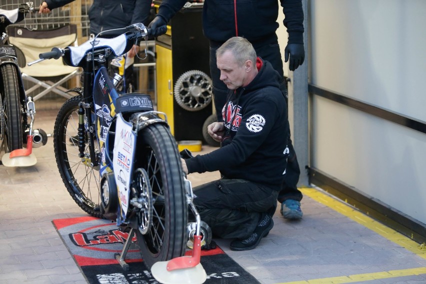 Wieczorny trening żużlowców Speed Car Motoru Lublin (ZDJĘCIA)