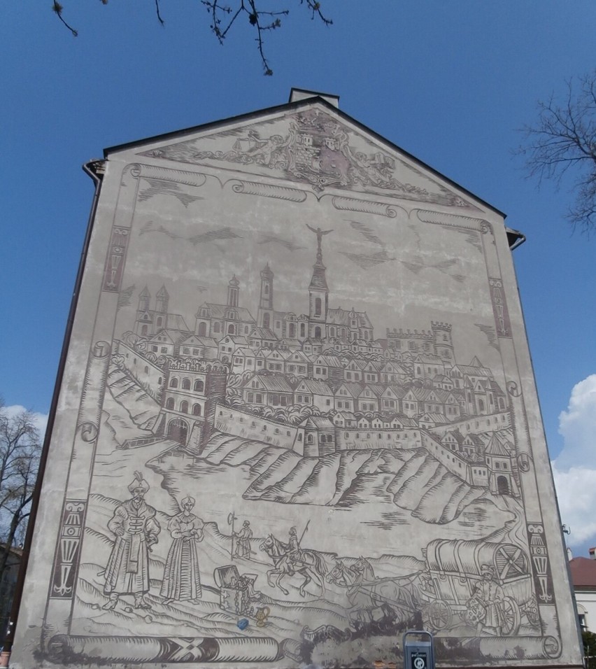 Odnowiono jarosławskie sgraffito przy ulicy Kraszewskiego [ZDJĘCIA]            