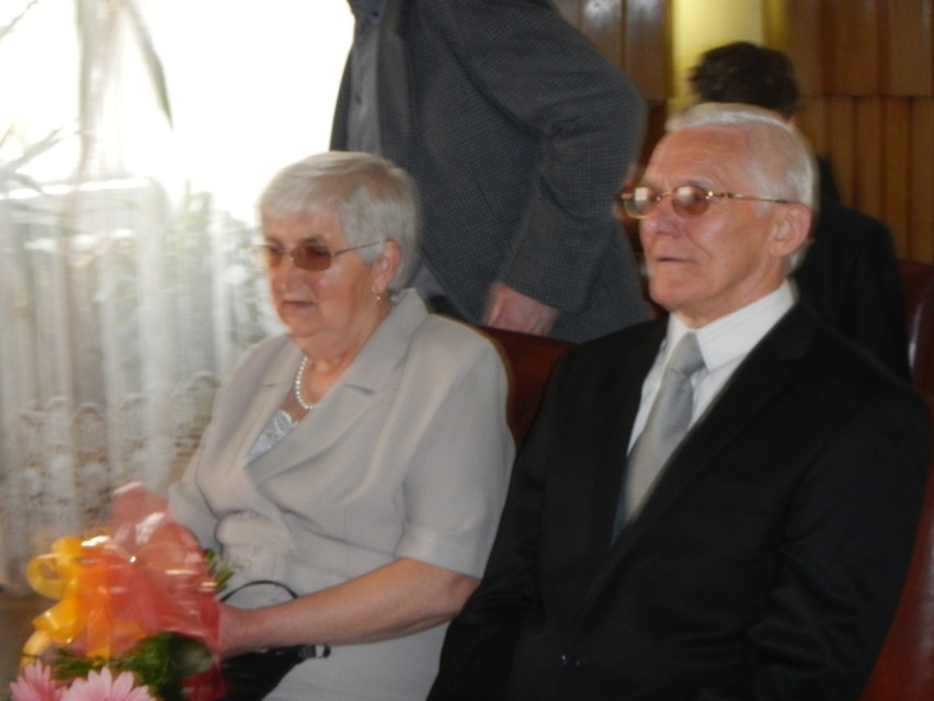 Jelenia Góra: Dostali medale za długoletnie pozycie małżeńskie (ZDJĘCIA)