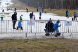 Tłumy ludzi w Trzech Króli na Stadionie w Kielcach. Sanki, spacery, rower, bieg. Zobaczcie zdjęcia