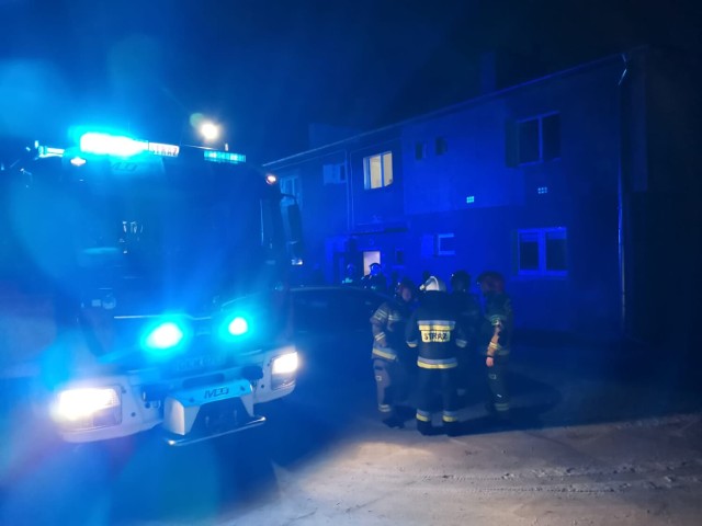 Gaz wybuchł w jednym z mieszkań domu wielorodzinnego w Pawlicach (gm. Kwidzyn)