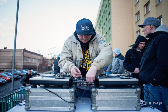 DJ Bambus z kultowej grupy Pokahontaz. Album pt. REVERSAL na półki sklepowe trafi jeszcze przed wakacjami tego roku