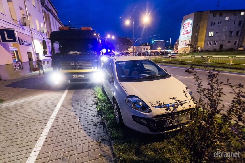 Wypadek na Dąbka w Elblągu. Dwie osoby zostały ranne [ZDJĘCIA]