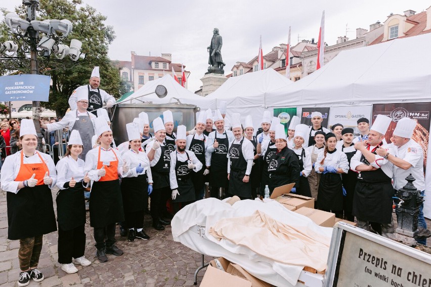 Festiwal Karpaty na widelcu z pokazem kulinarnym Jana Kuronia i koncertem zespołu Żmije