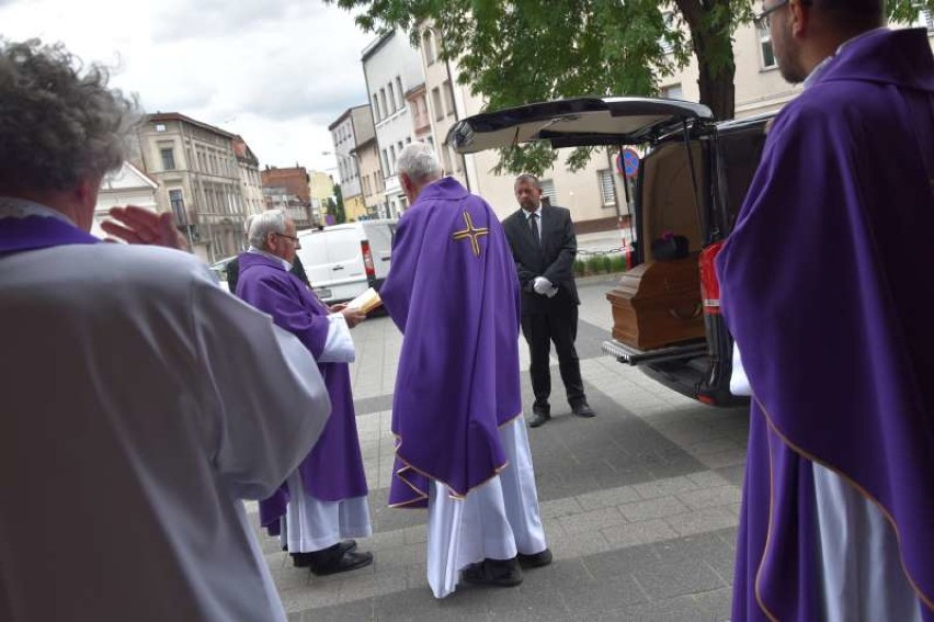 Ostrów Wielkopolski pożegnał wieloletniego kapelana ostrowskiego szpitala