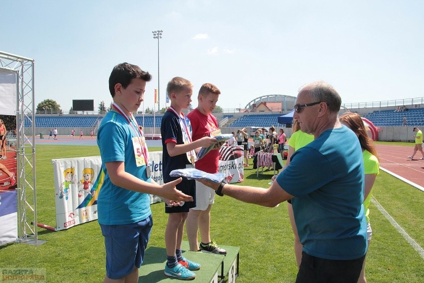 Mityng lekkoatletyczny "O uśmiech dziecka" we...