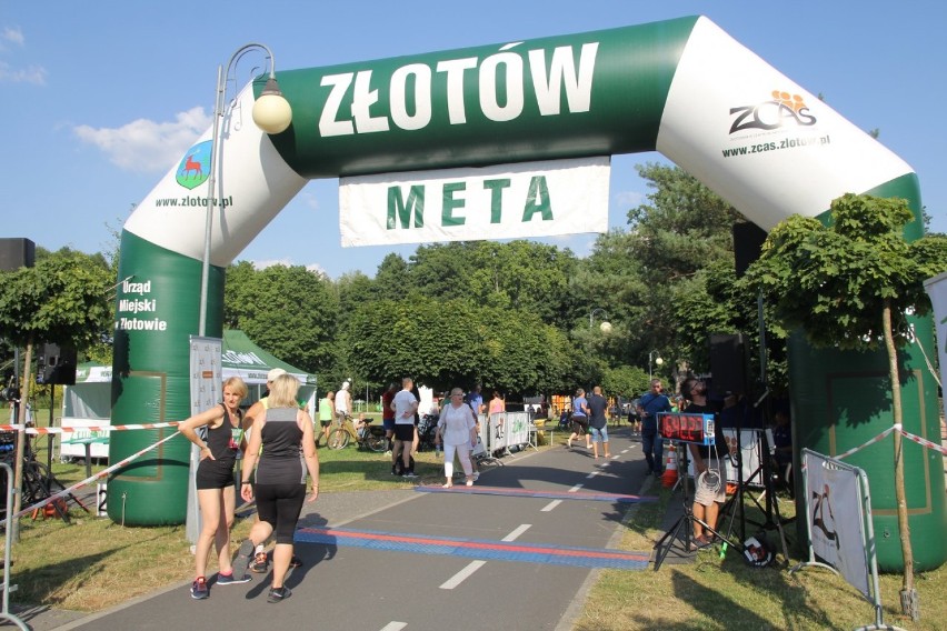 Złotów. XI Eco Cross 2020 - 4km biegu wokół jeziora Miejskiego