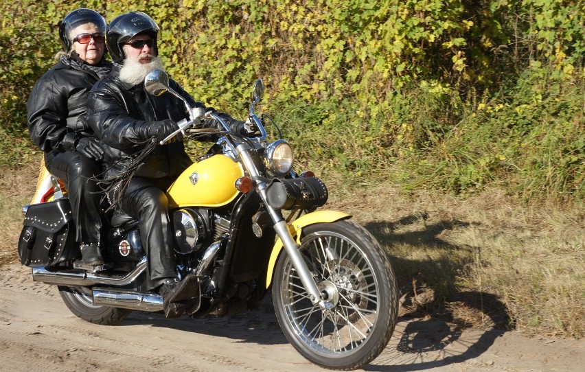 Irena i Czesław Buśkowie jeżdżą razem motocyklem od 1968...