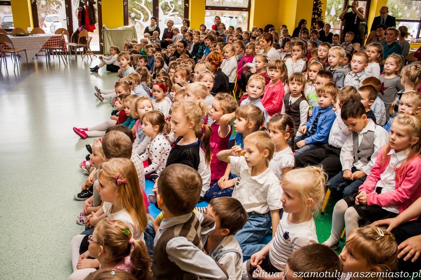 Rodzice dzieciom w "Bajkowym Świecie" we Wronkach