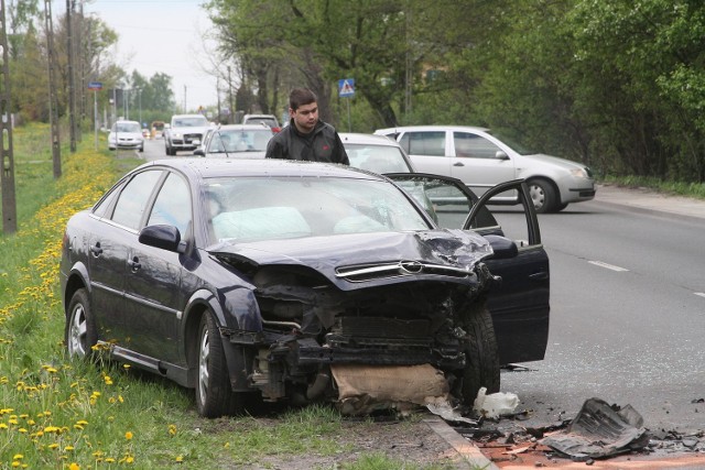 W wypadku w rejonie Tomaszowskiej i Olechowskiej w Łodzi ranne zostały dwie osoby.