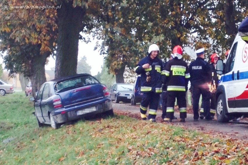 Wypadek samochodu osobowego w miejscowości Mokre