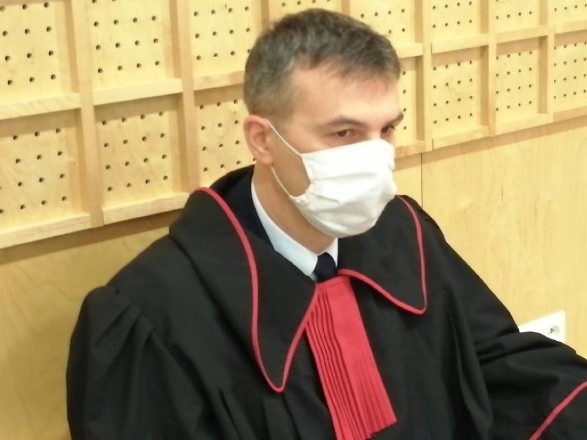 Sędzia Piotr Wzorek odczytał zeznania ze śledztwa oskarżonej...