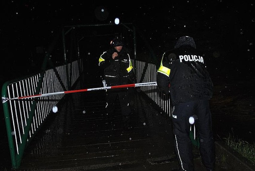 Policjanci pomagali w czasie podtopień w Bieszczadach