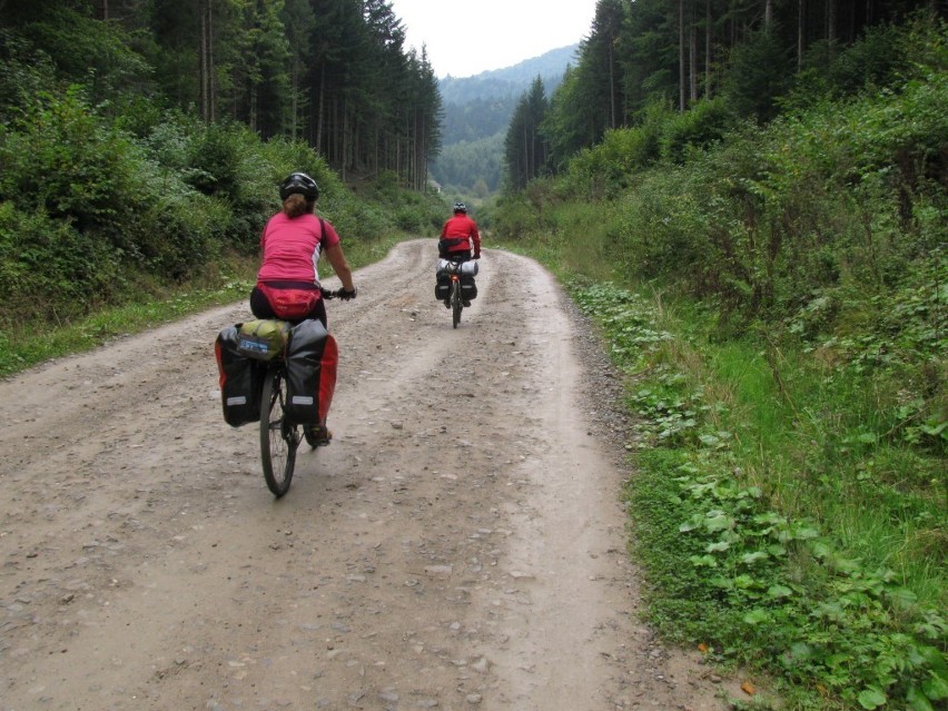 Na rowerach przejechali 716 km przez Karpaty na Ukrainie
