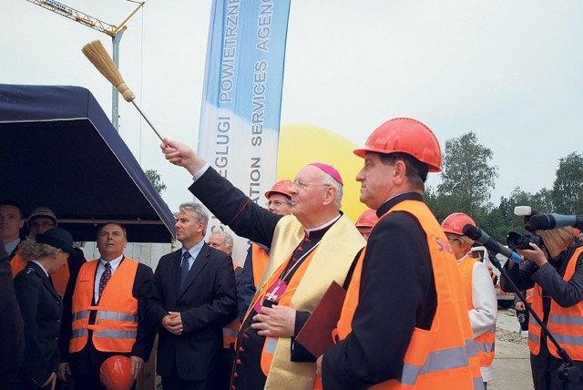 Inwestycję poświęcił ks. abp. Władysław Ziółek, metropolita łódzki.