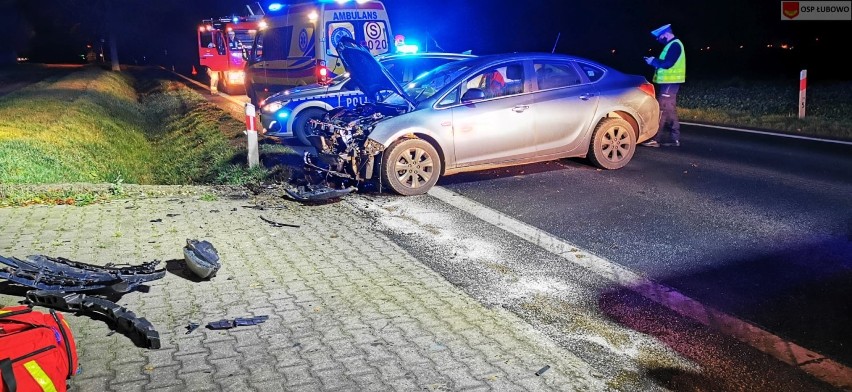 Wypadek Dziekanowice. Kierowca trafił do szpitala [FOTO]