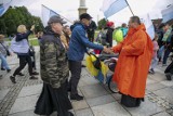 Pielgrzymi z Łodzi dotarli do Częstochowy. U stóp Jasnej Góry odbyły się oświadczyny