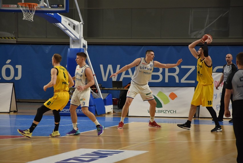 Górnik Trans.eu Wałbrzych - Znicz Basket Pruszków 86:76.