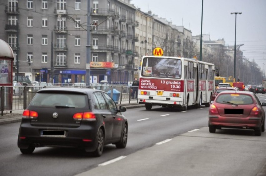 Ikarus linii 13XII na ulicach Warszawy [zdjęcia]