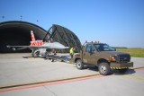 Poznań: F-16 wyleciały na ćwiczenia do Norwegii. Zobacz myśliwiec w tygrysich barwach! [ZDJĘCIA]