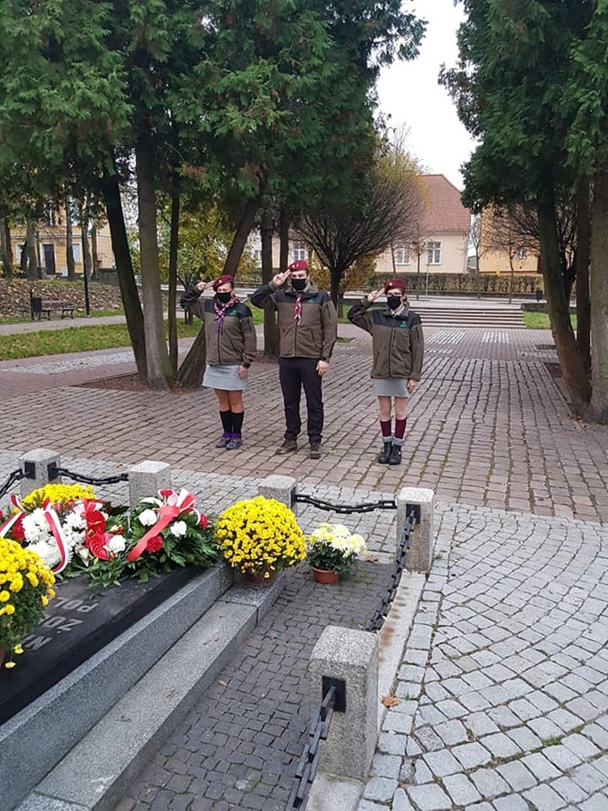 Delegacja Komendy Hufca ZHP Kwidzyn złożyła kwiaty na Grobie...