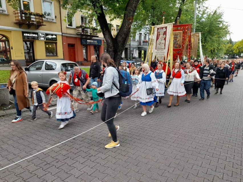 Wspólna Droga Krzyżowa  Sieradza i Zduńskiej Woli na Jasnej...